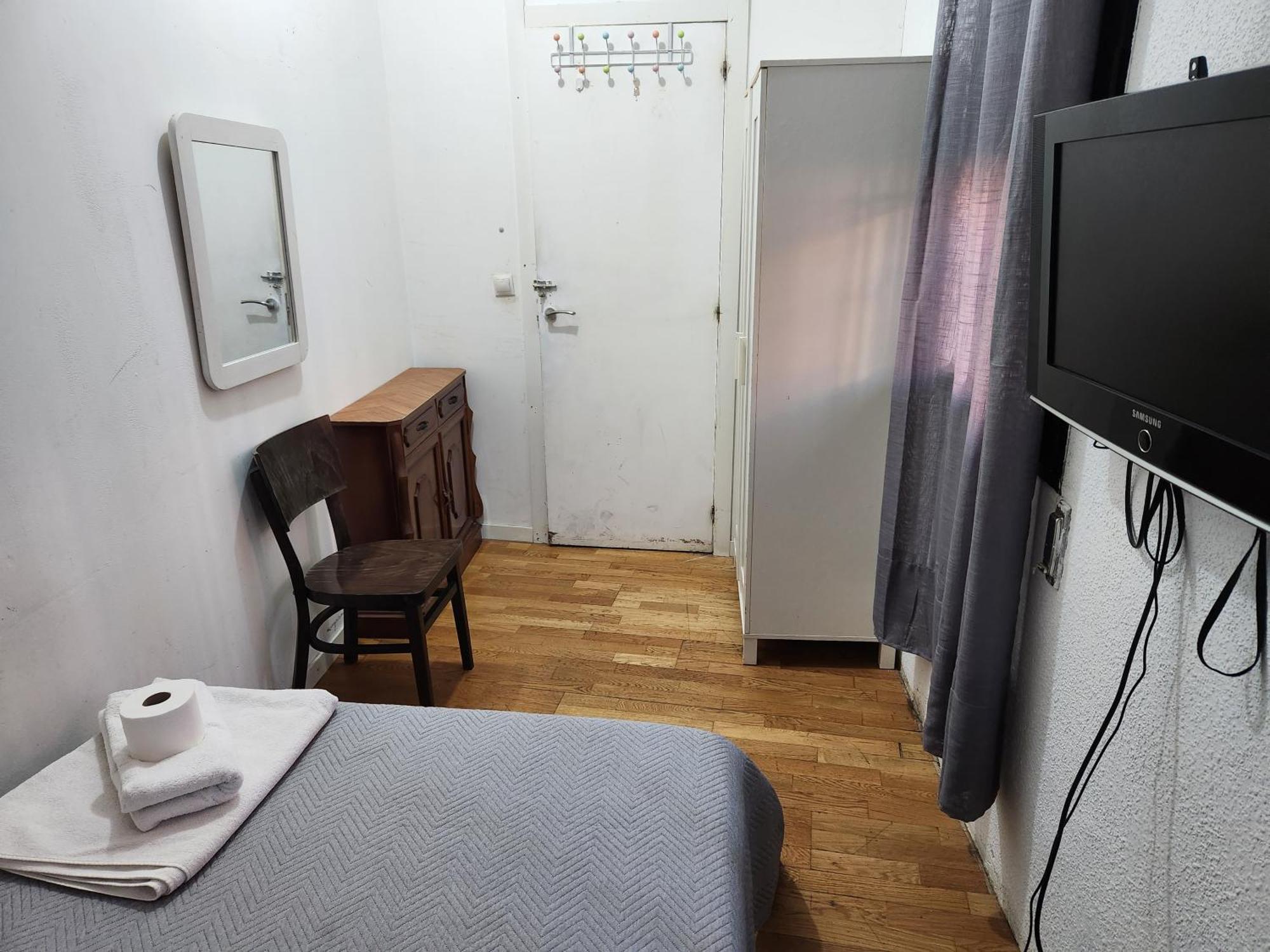 Hostel Pepe Viajes Мадрид Екстериор снимка